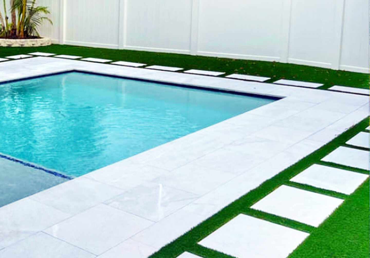 Pool Deck Turf - Artificial Turf Installation, Pool Turf, Artificial Grass, Landscape - West Palm Beach, Wellington, Delray, Jupiter, Palm Beach County, Broward County, Martin County - Artificial Turf Guy_2